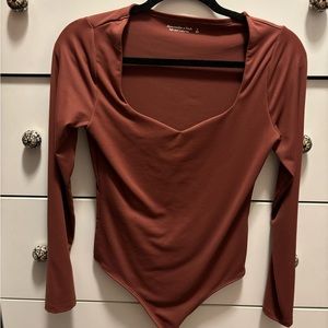 Abercrombie Sweetheart Long Sleeve Bodysuit